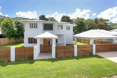 Inspiration for a contemporary exterior in Cairns.
