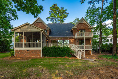Inspiration for a modern home design remodel in Raleigh