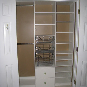 Small Reach In Closets