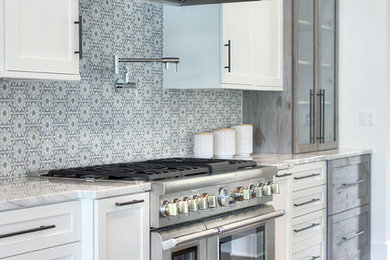 Kitchen - coastal kitchen idea in Jacksonville
