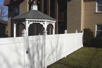 Tongue & Groove Traditional Vinyl Fence