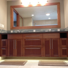 Mahogany Cabinets and Wall Colors