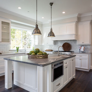 Chic Contemporary Farmhouse