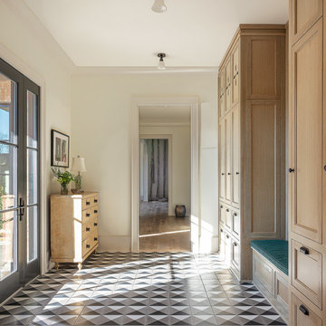 Lake Ave. Mudroom & Laundry