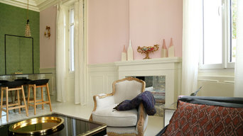 DISTINGUIDO Y SINGULAR