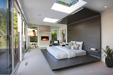 Bedroom - modern bedroom idea in Orange County