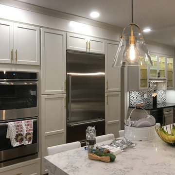 JE1-TG two tune Transitional Kitchen, Bar and Coffee Room