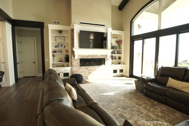 Arts and crafts living room photo in Salt Lake City
