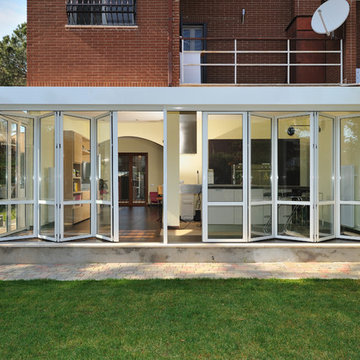 S40 Folding Door