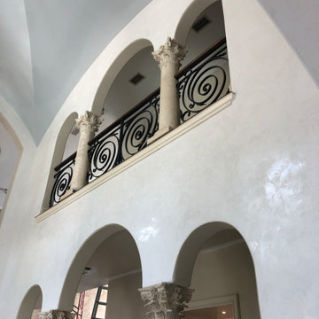 Lacquered Ceiling with Venetian Plastered Walls