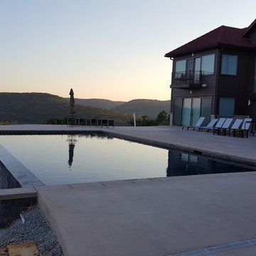 Blue Eye Missouri Vanishing Edge Pool