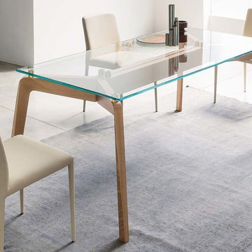 Modern Italian dining tables