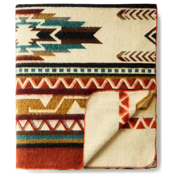 HomeRoots Ultra Soft Southwestern Arrow Handmade Woven Blanket