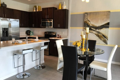 Inspiration for a modern kitchen remodel in Miami