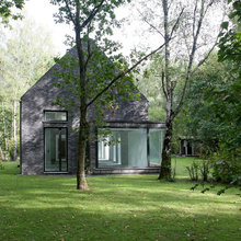 Houzz Tour: Den moderna Skånelängan full av ljus i mörka skogen