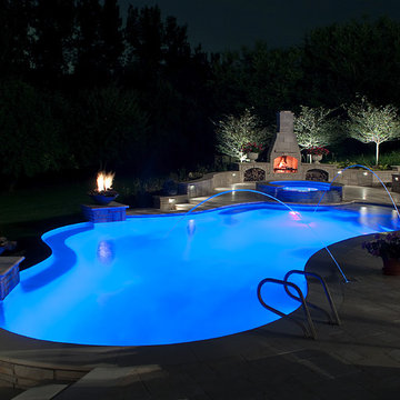 Vanishing Edge Pool Raised Spa Long Grove, IL