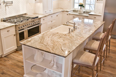 Kitchen - traditional kitchen idea in Other