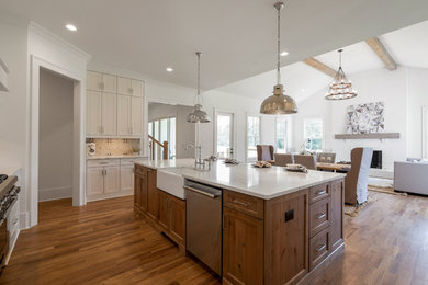Inspiration for a farmhouse kitchen remodel in Atlanta