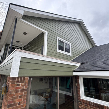 James Hardie Fiber Cement Lap Siding Transformation in West Bloomfield, Michigan