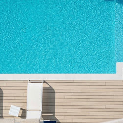 UltraShield&reg; by D&eacute;co - Deck Tiles And Planks