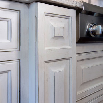 spice pull out finger pull feature for easy access to spices.