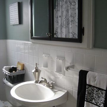 2012 House Renovation - Hall Bath