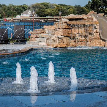 Morris, IL Freeform Swimming Pool and Hot Tub