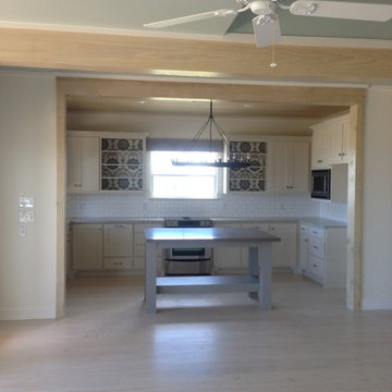 Coastal FishBumInn.com Kitchen