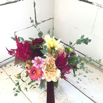 Slow Flowers August 2019 Inspiration: Summer Dahlias
