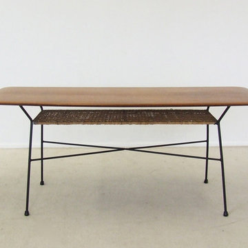 Couchtisch mit Magazinablage aus Rattan, 1950er
