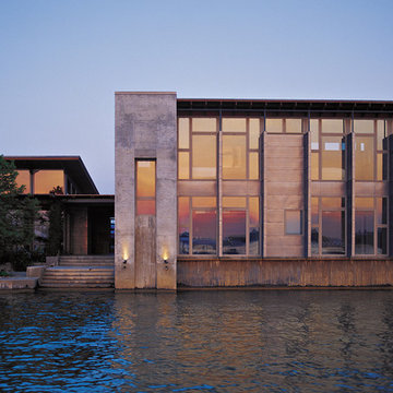 Lakeside Residence