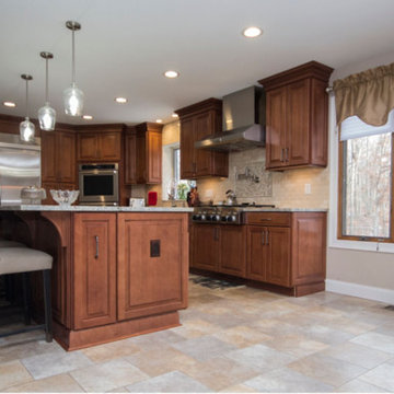 Maple Cabinet kitchen and wet bar remodel