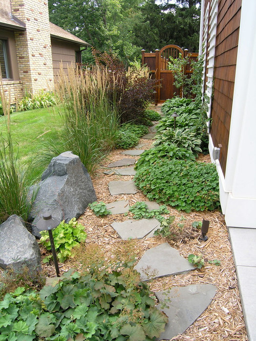Stone And Mulch Walkway Houzz