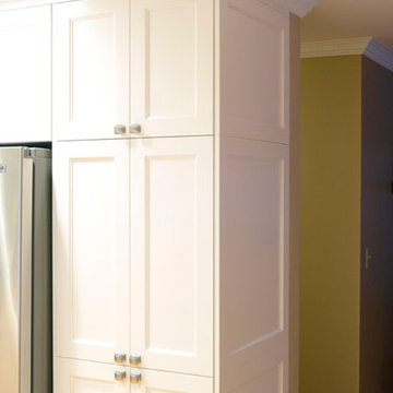 White Painted Maple Shaker Style Cabinets