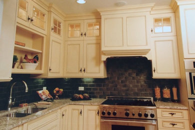 Example of a small classic kitchen design in Austin
