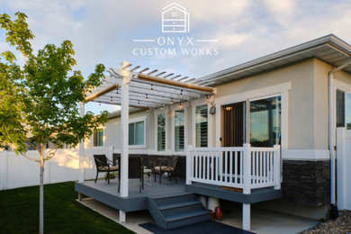 Inspiration for a deck remodel in Chicago