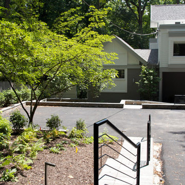 Driveway & motor court