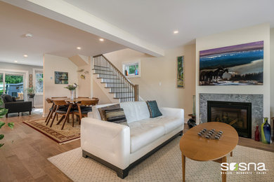 Living room - transitional living room idea in Toronto
