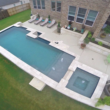 Las Colinas Vanishing edge with Spa (Temple Texas)