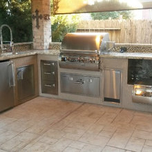 Outdoor patio kitchen