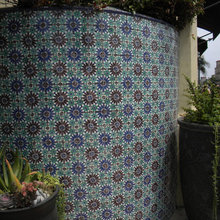 outdoor shower/courtyard/pool