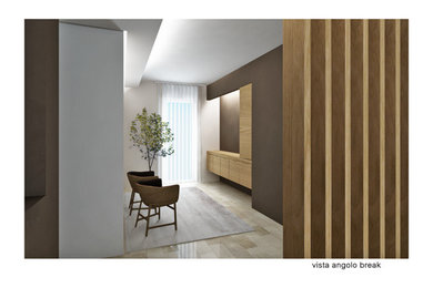 Immagine di un piccolo angolo bar con lavandino minimalista con ante lisce, ante in legno chiaro, top in legno, pavimento in marmo, pavimento beige e top marrone
