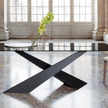 Modern Italian dining tables