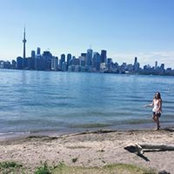 Sarah Ahlers's photo
