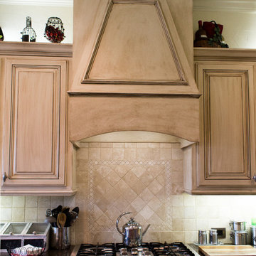 Train Custom Homes-Pictures of Custom Kitchens in Custom Homes.