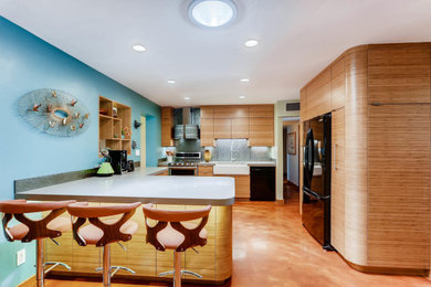 Kitchen - 1960s kitchen idea in Phoenix