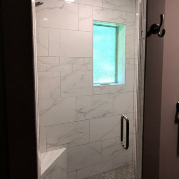 Traditional Black & White Master Bathroom