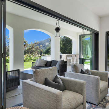 Seamless Indoor-Outdoor Living for Elegant Gatherings