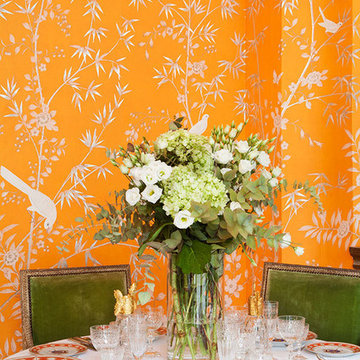 Chinoiserie wallpape in special colourway on Williamsburg painted silk