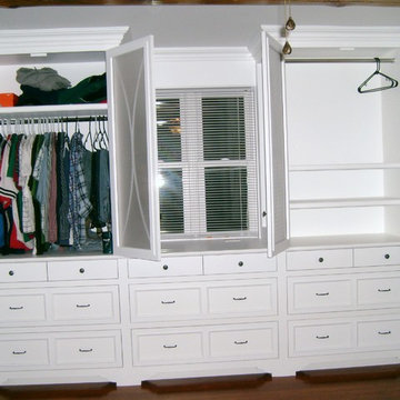 Built-in wardrobe cabinetry/ closet